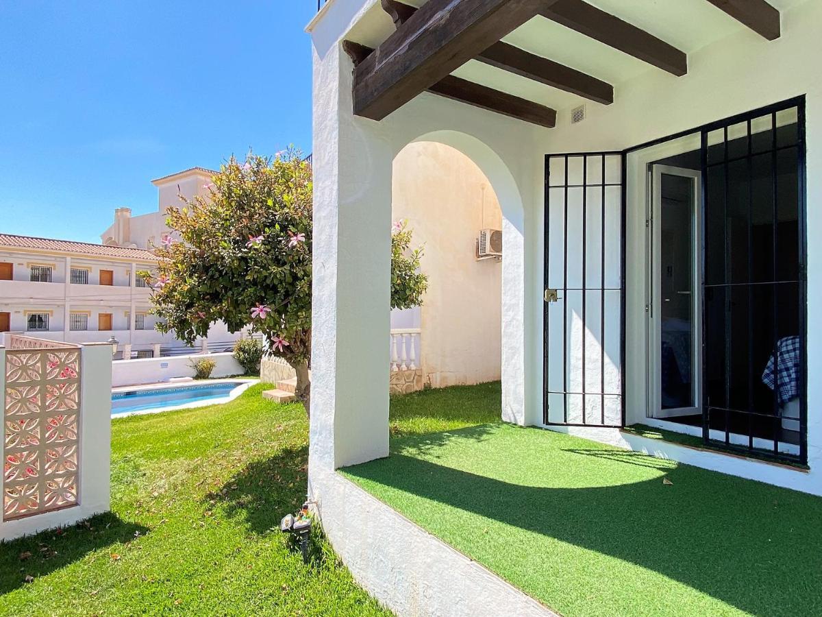 Villa Casa La Vida Casasol 内尔哈 外观 照片